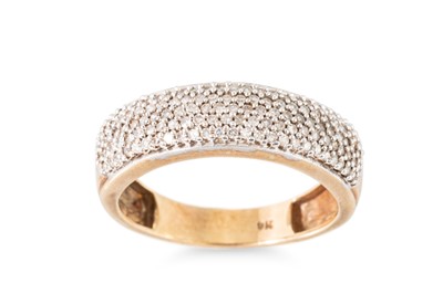 Lot 95 - A DIAMOND CLUSTER RING, the pavé diamonds...