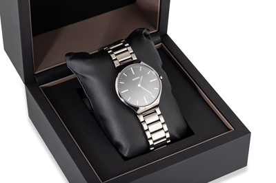 Lot 397 - A GENT'S CERAMIC RADO WRISTWATCH, black dial,...