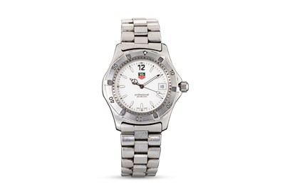 Lot 398 - A GENT'S TAG HEUER PROFESSIONAL WRISTWATCH,...