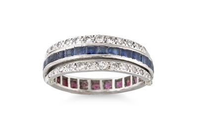 Lot 156 - A VINTAGE TRIPLE ROW REVERSO ETERNITY RING,...