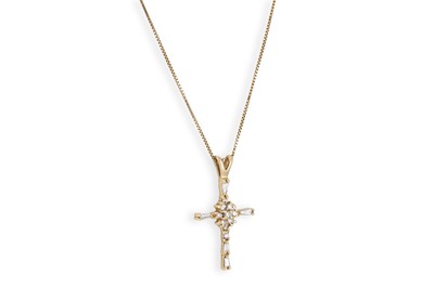 Lot 322 - A DIAMOND SET CROSS, mounted in 14ct gold