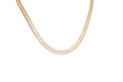 Lot 38 - A 14CT GOLD SNAKE LINK NECK CHAIN, 11 g.