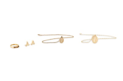 Lot 41 - AN 18CT GOLD RING MOUNT, 4.29 g. together with...