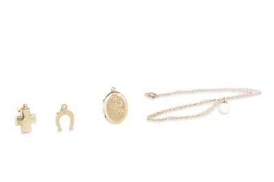 Lot 249 - A COLLECTION OF JEWELLERY ITEMS, to include a...