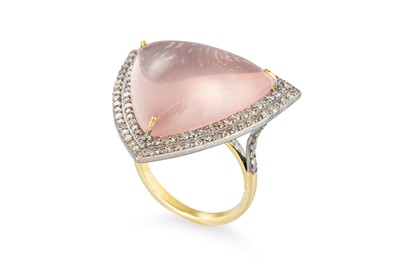 Lot 49 - A DIAMOND AND ROSE QUARTZ CLUSTER RING,  the...