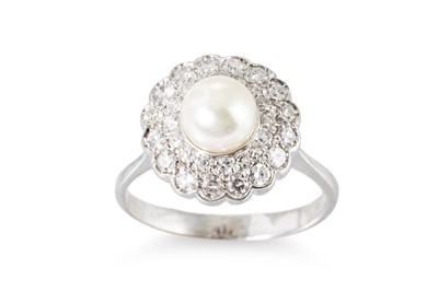 Lot 161 - A VINTAGE CULTURED PEARL AND DIAMOND SET...