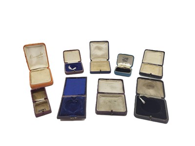 Lot 504 - A COLLECTION OF ANTIQUE AND VINTAGE JEWELLERY...