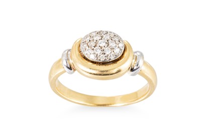 Lot 185 - A DIAMOND CLUSTER RING, the pavé set diamonds,...