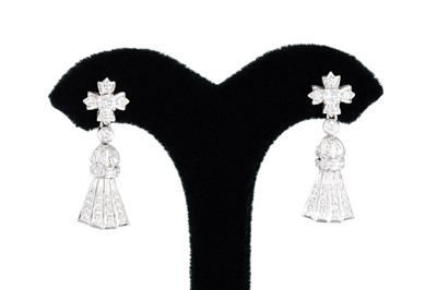 Lot 23 - A PAIR OF VINTAGE DIAMOND CLUSTER DROP...