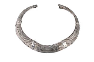Lot 28 - A SILVER COLLAR, multi-stranded of torq design,...