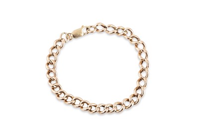 Lot 79 - A 9CT GOLD CURB LINK BRACELET, 18 cm length, 7....