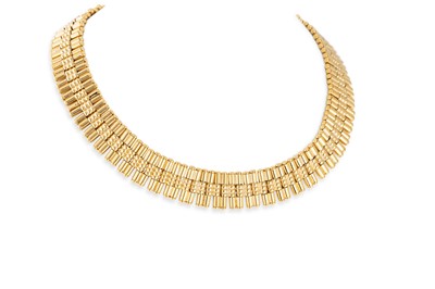 Lot 83 - A VINTAGE MONET COLLAR, signed
