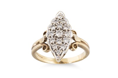 Lot 85 - A DIAMOND SET NAVETTE CLUSTER RING, the round...