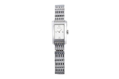 Lot 426 - A LADY'S GUCCI WRIST WATCH, bracelet strap,...