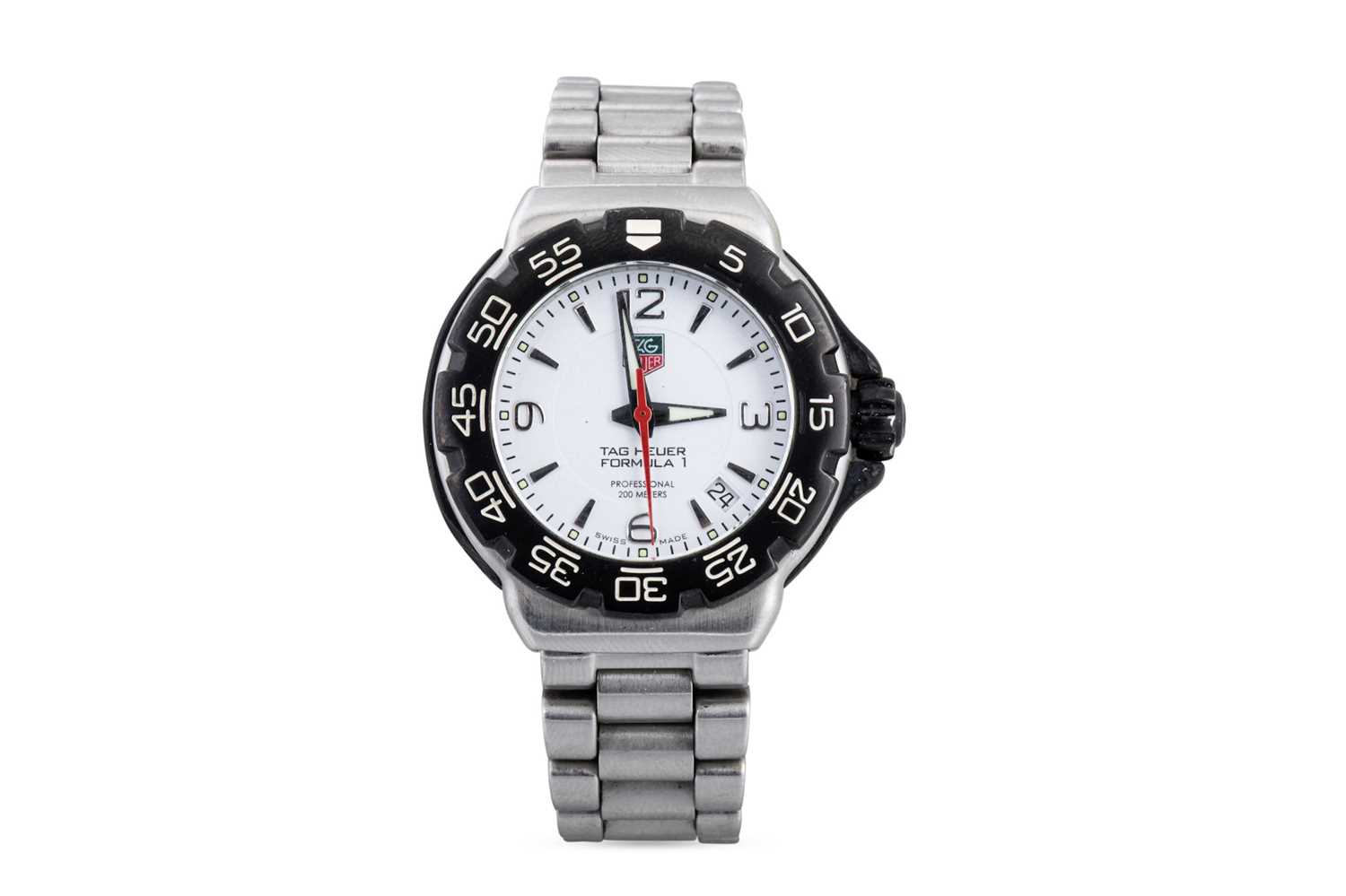 Lot 431 - A MID-SIZE TAG HEUER FORMULA ONE WRIST WATCH,...