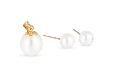 Lot 199 - A CULTURED PEARL PENDANT, with an 18ct yellow...
