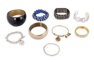 Lot 202 - A TIFFANY & CO SILVER (.925) BRACELET,...