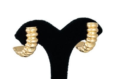 Lot 215 - A PAIR OF 18CT GOLD EARRINGS, fluted design,...