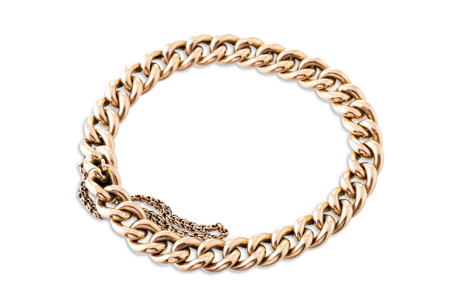 Lot 130 - AN ANTIQUE CURB LINK BRACELET, 15ct gold,...