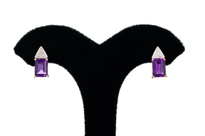 Lot 17 - A PAIR OF DIAMOND AND AMETHYST CLUSTER...