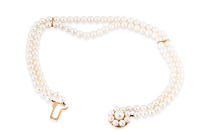 Lot 25 - A TWIN ROW CULTURED PEARL CHOKER, pearl set...