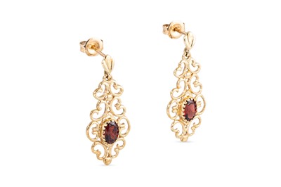 Lot 27 - A PAIR OF 9CT GOLD GARNET DROP EARRINGS, of...