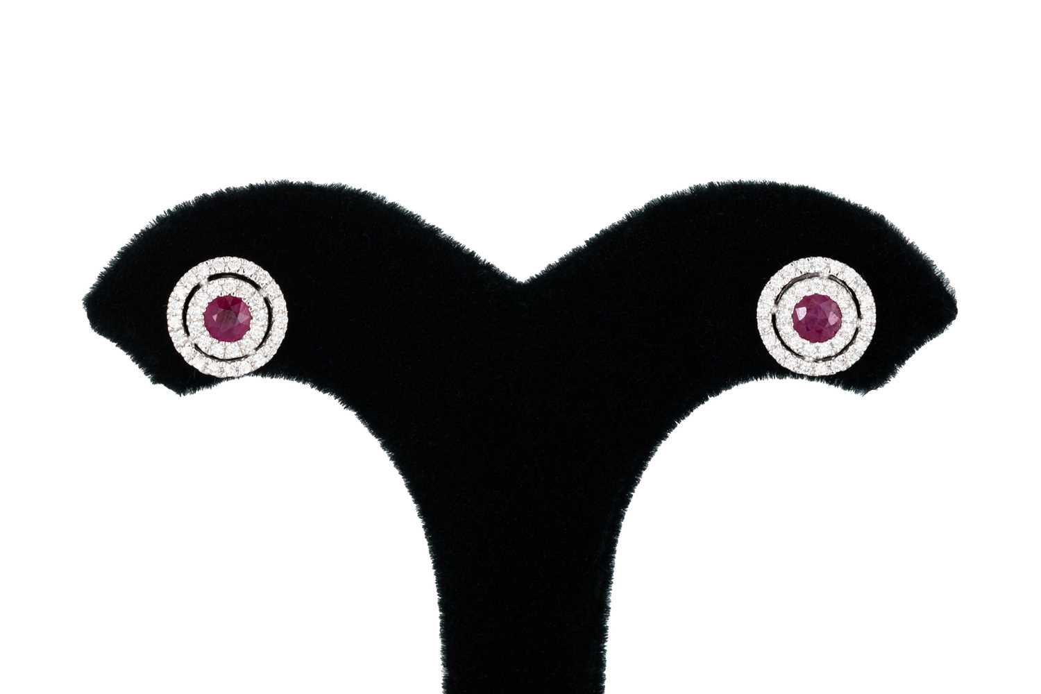 Lot 29 - A PAIR OF DIAMOND AND RUBY CLUSTER EARRINGS,...
