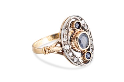 Lot 83 - A DIAMOND AND SAPPHIRE CLUSTER RING, the oval...
