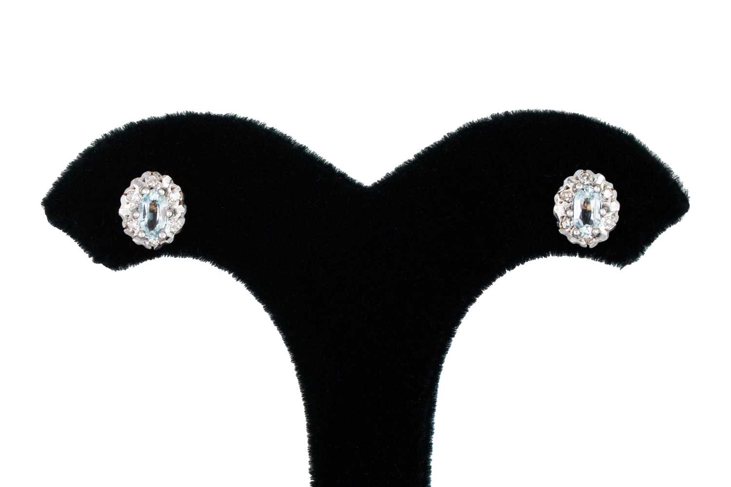 Lot 87 - A PAIR OF DIAMOND AND AQUAMARINE EARRINGS, the...