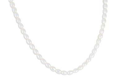 Lot 104 - A CULTURED PEARL NECKLACE, the freshwater...