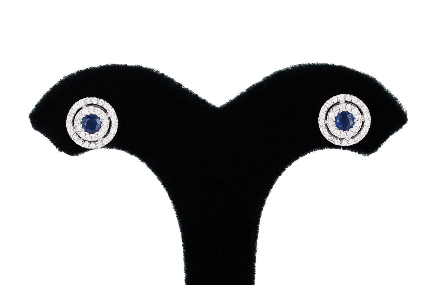 Lot 112 - A PAIR OF DIAMOND AND SAPPHIRE CLUSTER...