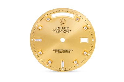 Lot 330 - A MIDSIZE 18CT GOLD ROLEX OYSTER PERPETUAL DAY-...