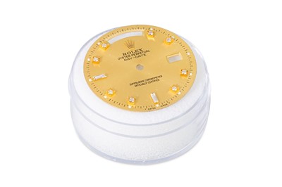 Lot 330 - A MIDSIZE 18CT GOLD ROLEX OYSTER PERPETUAL DAY-...