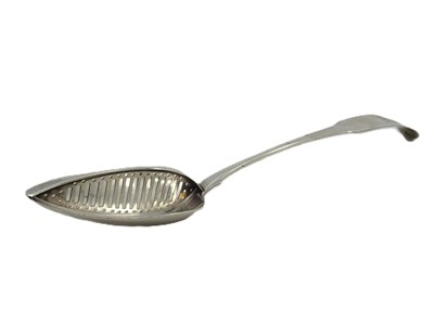 Lot 375 - A GEORGE III ANTIQUE IRISH SILVER (.925)...