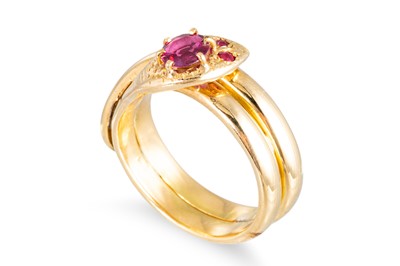 Lot 178 - AN 18CT GOLD STONESET RING, modelled as a...