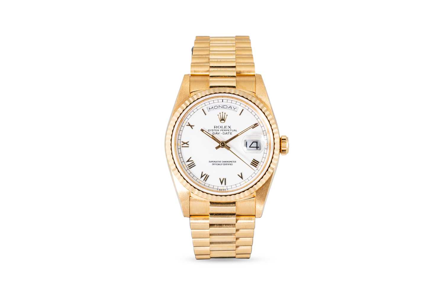 Lot 347 - A MIDSIZE ROLEX 18CT GOLD OYSTER PERPETUAL DAY-...