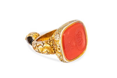 Lot 97 - A 19TH CENTURY ROLLED GOLD FOB, the carnelian...