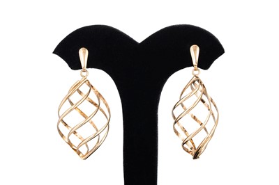Lot 269 - A PAIR OF 9CT GOLD EARRINGS, of spiral form, 4....