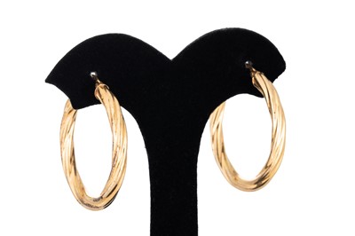 Lot 272 - A PAIR OF 9CT GOLD HOOP EARRINGS, of twist...