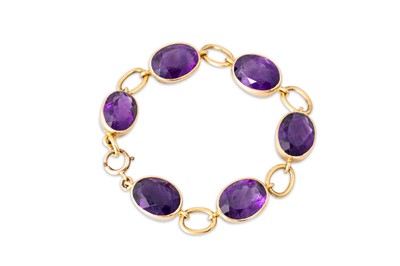 Lot 99 - A VINTAGE IRISH AMETHYST BRACELET, in 18ct...