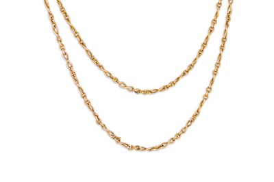 Lot 231 - AN ANTIQUE POSSIBLY CONTINENTAL MUFF CHAIN,...