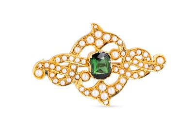Lot 233 - AN EARLY 20TH CENTURY GREEN TOURMALINE AND...