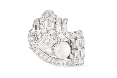 Lot 244 - AN ART DECO DIAMOND AND MOONSTONE FUR...