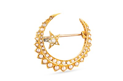Lot 300 - A LATE VICTORIAN/EDWARDIAN DIAMOND AND SEED...