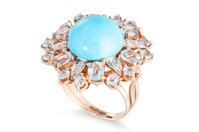 Lot 43 - AN AQUAMARINE AND DIAMOND CLUSTER RING,...