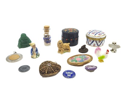 Lot 450 - A MISCELLANEOUS COLLECTION OF ASSORTED COSTUME...