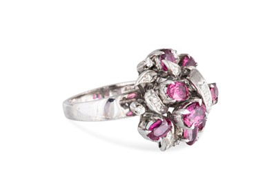 Lot 142 - A DIAMOND AND STONE SET CLUSTER COCKTAIL RING,...