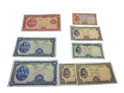 Lot 427 - A SET OF 8 LAVERY IRISH BANKNOTES; 10/- 1965,...