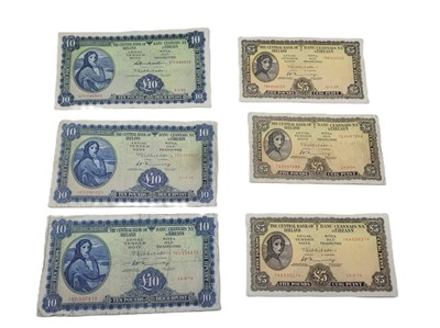 Lot 428 - 23 X 1964-1975 LAVERY IRISH BANKNOTES, £20 x 2,...