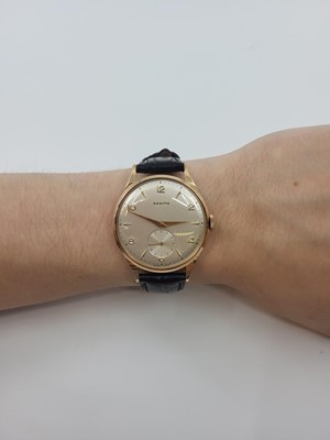 Lot 352 - A GENT'S ZENITH WRIST WATCH, 18ct gold case,...